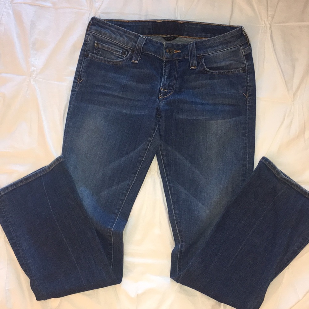 Lucky brand jeans🌻